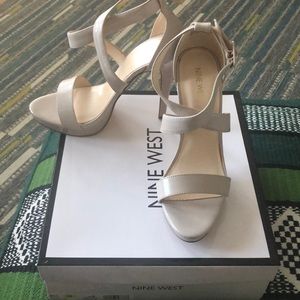 NINE WEST “Eyesonyou” nude stilettos